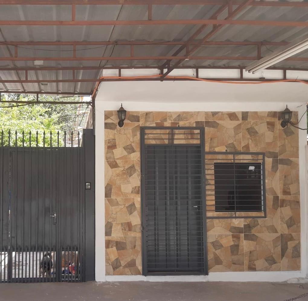 Monoambiente Semi Independiente En Asu-Py Asuncion Exteriör bild